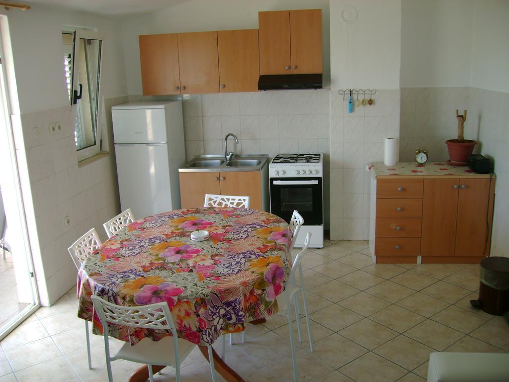 Apartment Zagor Kastela Exterior photo